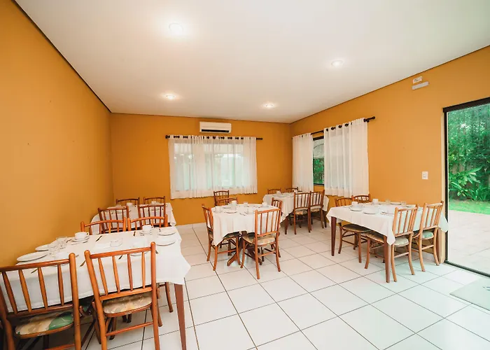 Hotel Joli